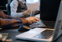e-Service ประกันสังคม: เข้าถึงสิทธิ์ง่าย ไม่ต้องรอคิว e-Service ประกันสังคม: เข้าถึงสิทธิ์ง่าย ไม่ต้องรอคิว